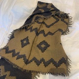 Wilfred (Aritzia) Blanket Scarf